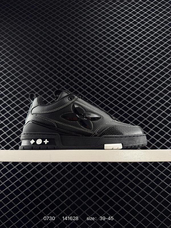 140 ✅全新LV路易威登Louis Vuitton Trainer Sneaker Low休闲运动文化百搭板鞋 ！ 编码：141628  Size:39-45