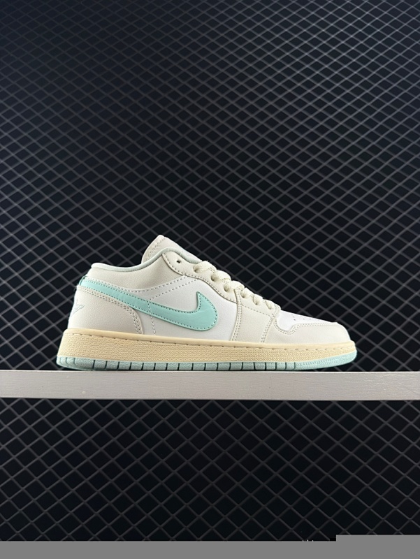 120 头层带半码 Air Jordan 1 Low "Dong Dan" 低帮 下站东单 AJ1 乔丹1代 aj1 乔1 低邦 米白棕 乔丹篮球鞋系列 此番Jordan Brand再次推出向中国街球