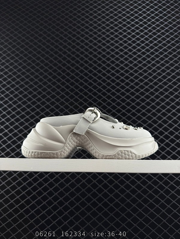 170 GG-CC Chunky Low休闲运动厚底增高老爹鞋   25ss春季新款厚底增高 大长腿 时髦look轻松定格 不费力展现率性氛围 高档银盒 半拖凉鞋 酷帅机能风不规则设计大底凉鞋