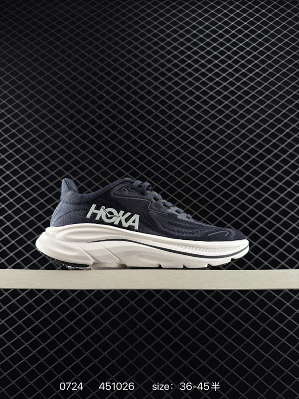 130 公司级✅HOKA M CLIFTON 10 轻量低帮户外越野跑鞋 户外山脉越野轻量运动跑鞋  鞋面用轻的无缝架构 鞋带用了弹性不易松脱的扁宽弹性鞋带 轻薄的TPU贴在透气的鞋面上 前掌与中掌部