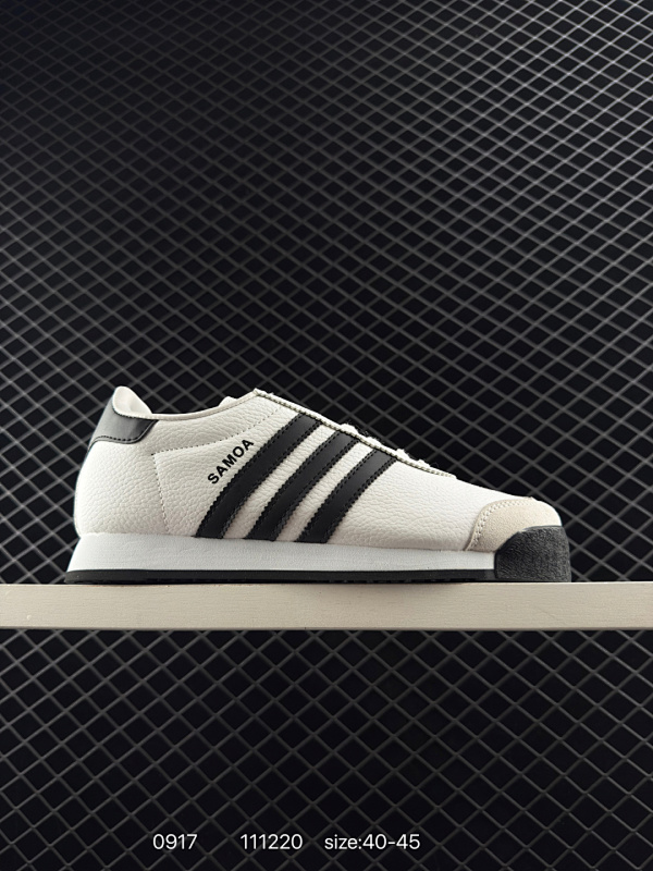 100 Adidas/阿迪达斯 原楦开发版型，采用翻毛皮组合牛津布鞋面材质，内嵌环保海玻璃鞋垫，中底搭载一次发泡模EVA缓震物料组合外置耐磨橡胶大底❗️时隔多年回归！这几双三叶草来头不小！阿迪达斯Ad